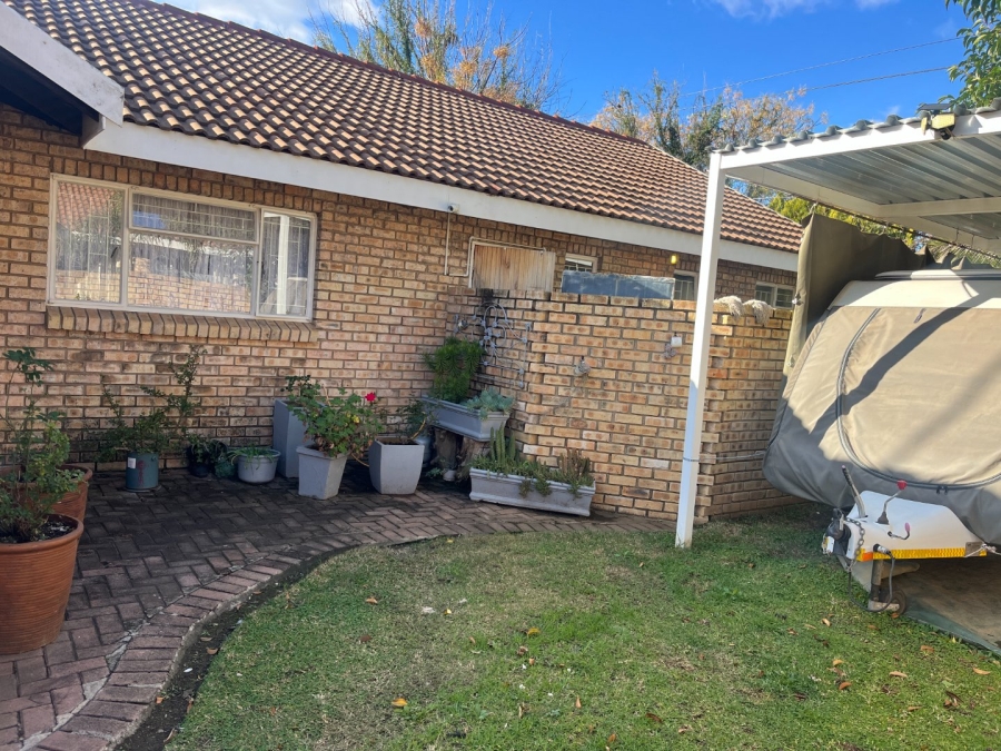 2 Bedroom Property for Sale in Potchefstroom South North West